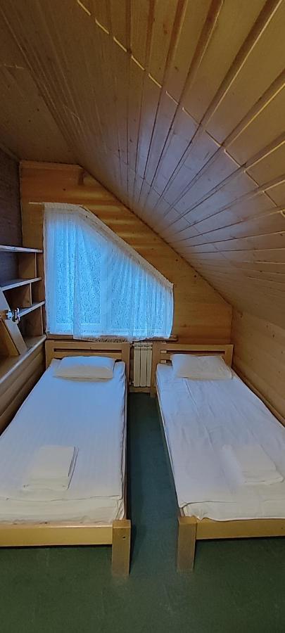 Лелеч Hotell Tatariv Exteriör bild